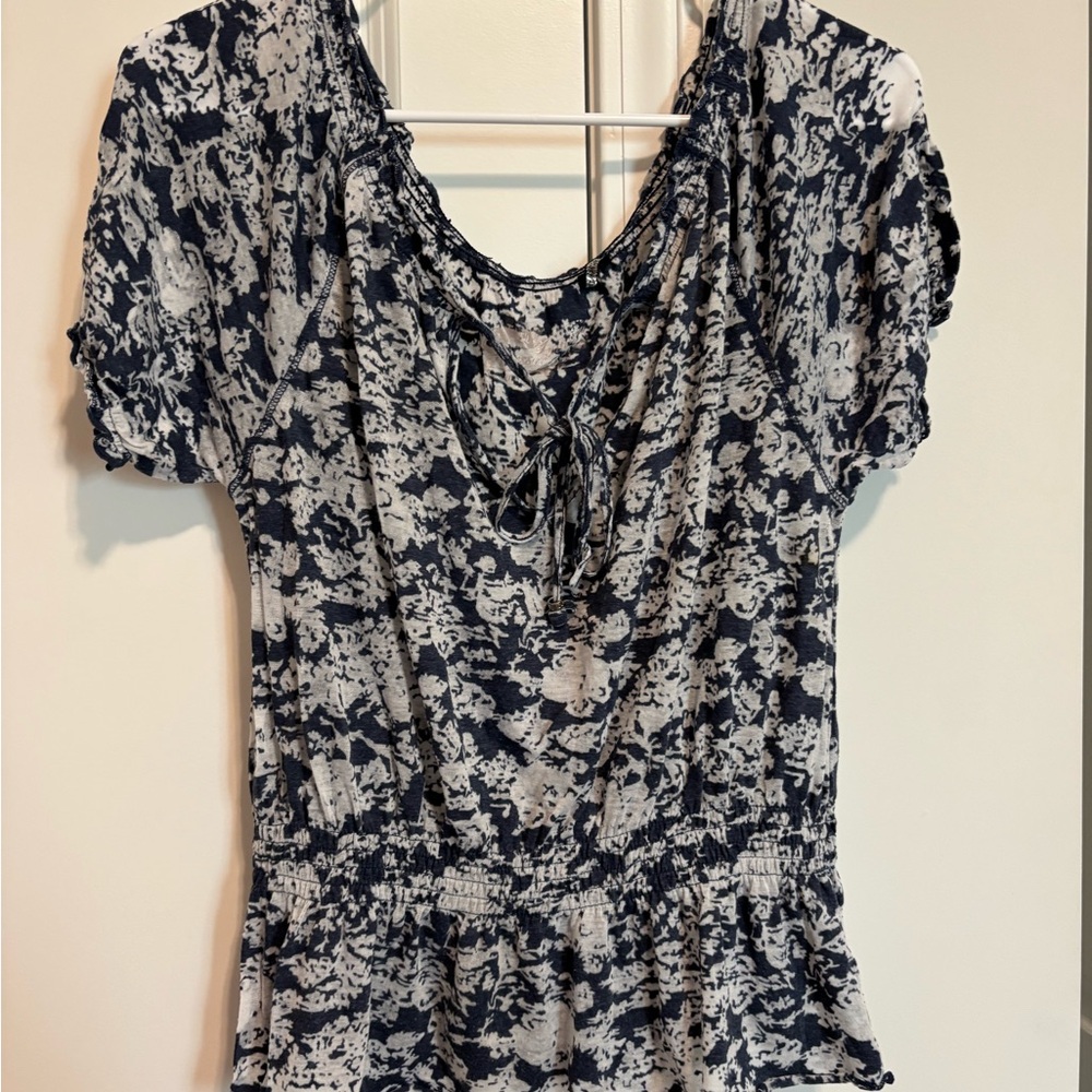 GUESS Navy and White Printed Short Sleeve Peplum Top